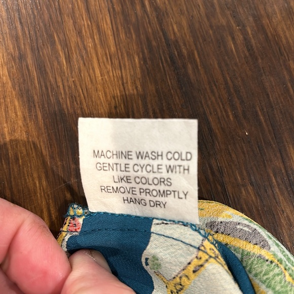 Tribute to NYC button down - Picture 9 of 14